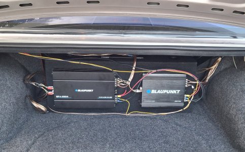 amps.jpg amps.jpg