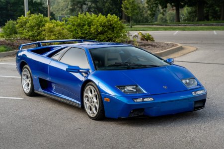 2001_lamborghini_diablo_16280290957711491d56344BAT_LamboDiablo_Final-2.jpg