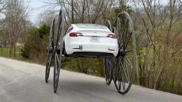 tesla_modified_10_feet_wheels.jpg